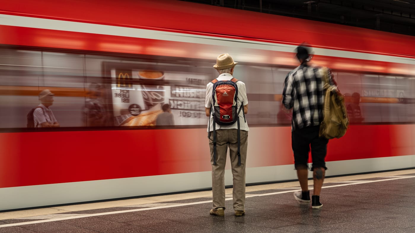 Waiting for the next train | ©  Karl-Heinz Ziolkowski