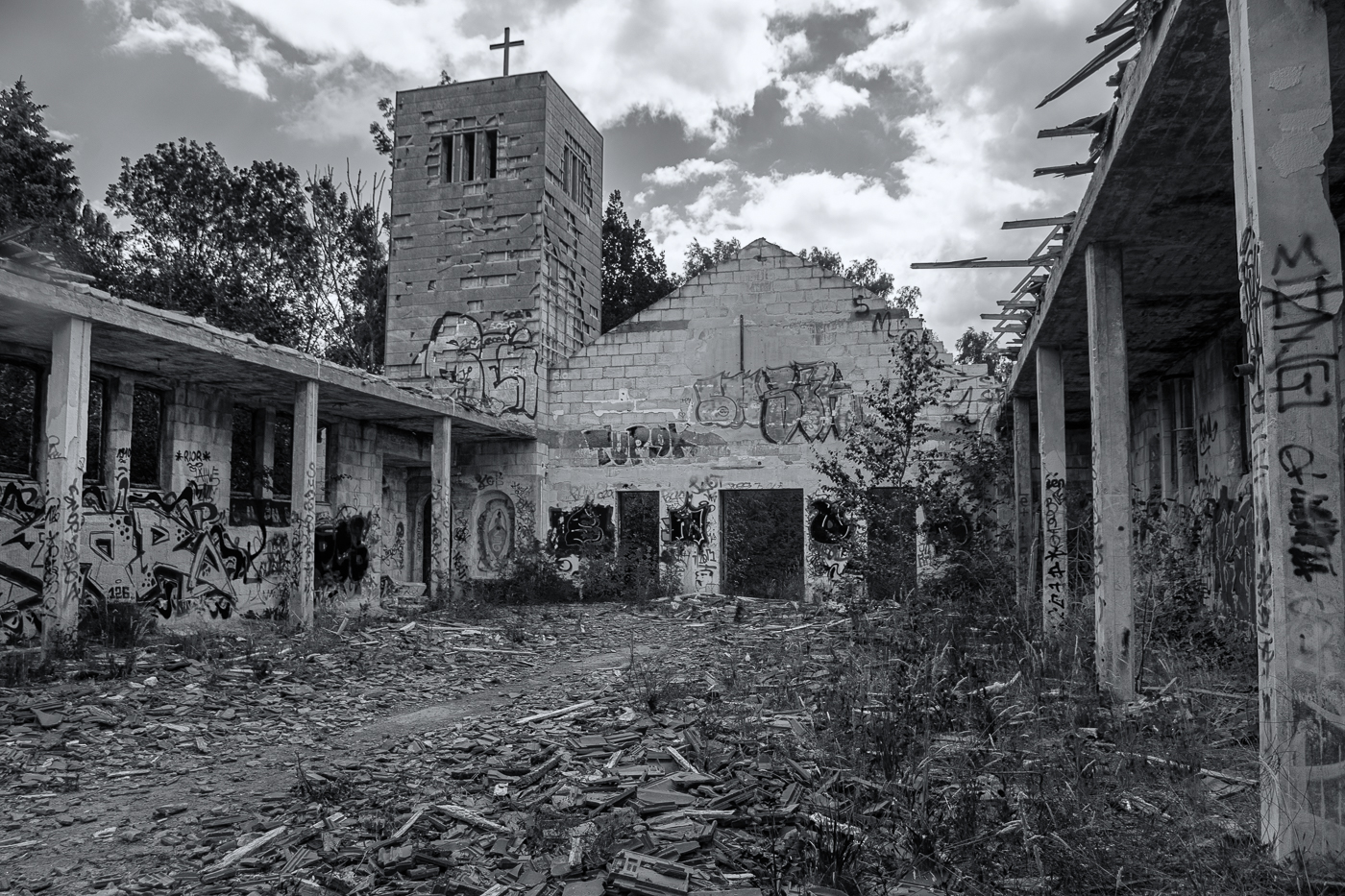Lost Places - Kirche 1 | © Roland Gras